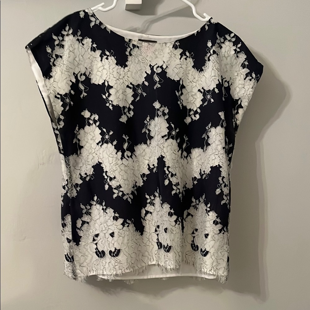 Vince Camuto Navy Blue and White Women's Top